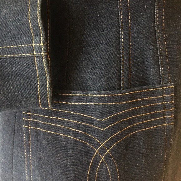 SOLD. 🆕 ESCADA Blazer - Picture 4 of 8